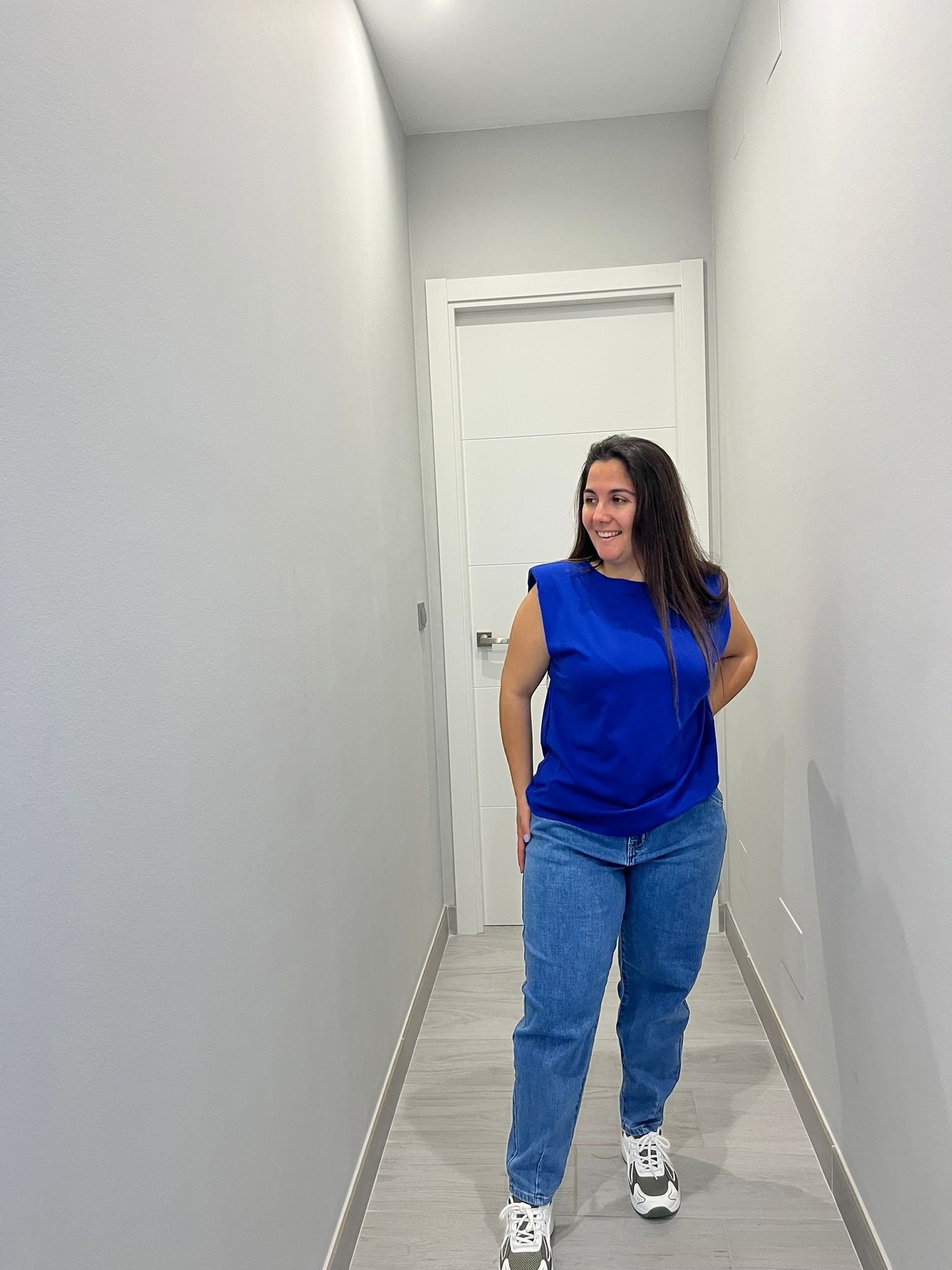 Camiseta básica hombreras azul